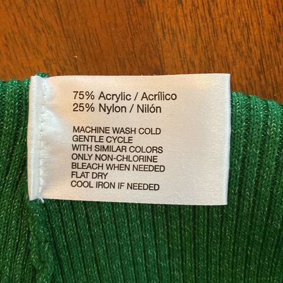 Oscar an Oscar de la Renta company size small green sweater tank - Picture 5 of 7